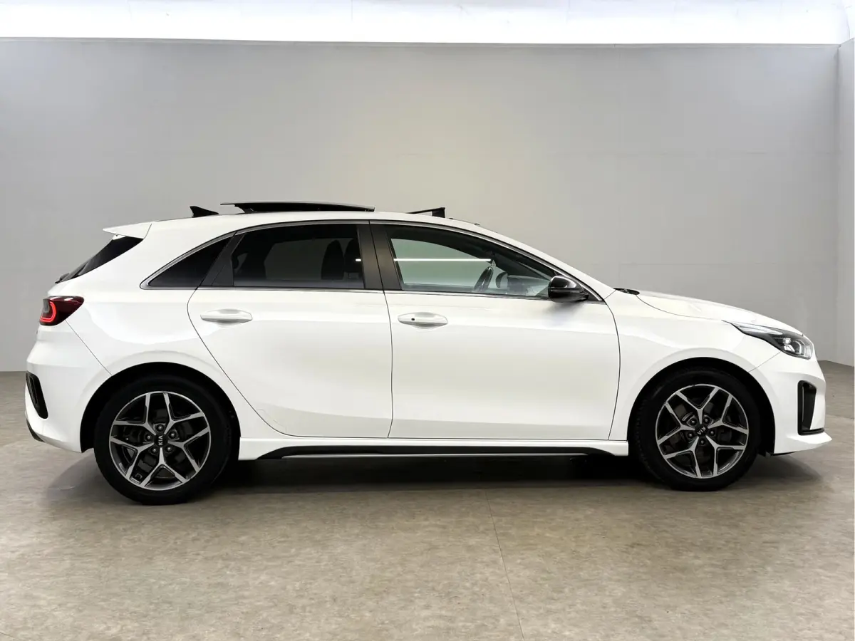 1.0 T-GDi GT-Line | Pano | Virtual | Camera | Carplay | Clima | Winterpack | NAP