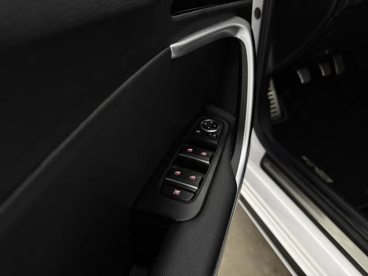 1.0 T-GDi GT-Line | Pano | Virtual | Camera | Carplay | Clima | Winterpack | NAP