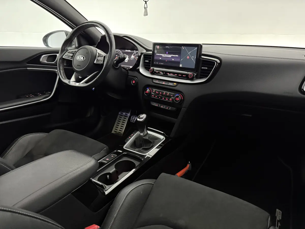 1.0 T-GDi GT-Line | Pano | Virtual | Camera | Carplay | Clima | Winterpack | NAP