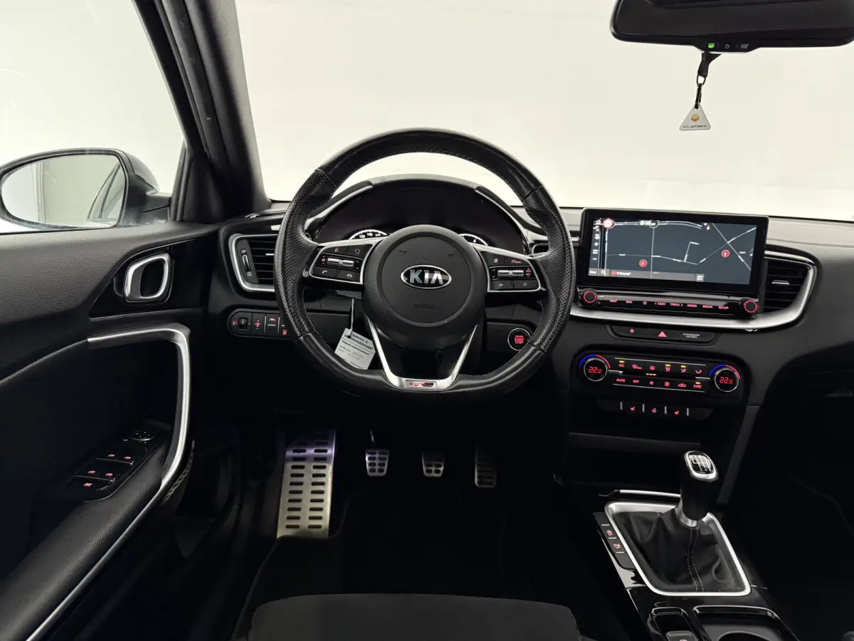 1.0 T-GDi GT-Line | Pano | Virtual | Camera | Carplay | Clima | Winterpack | NAP