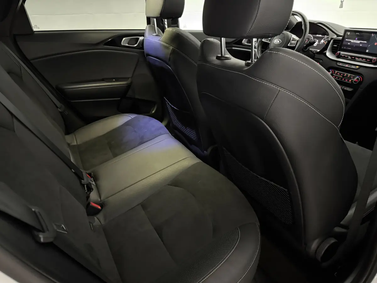 1.0 T-GDi GT-Line | Pano | Virtual | Camera | Carplay | Clima | Winterpack | NAP