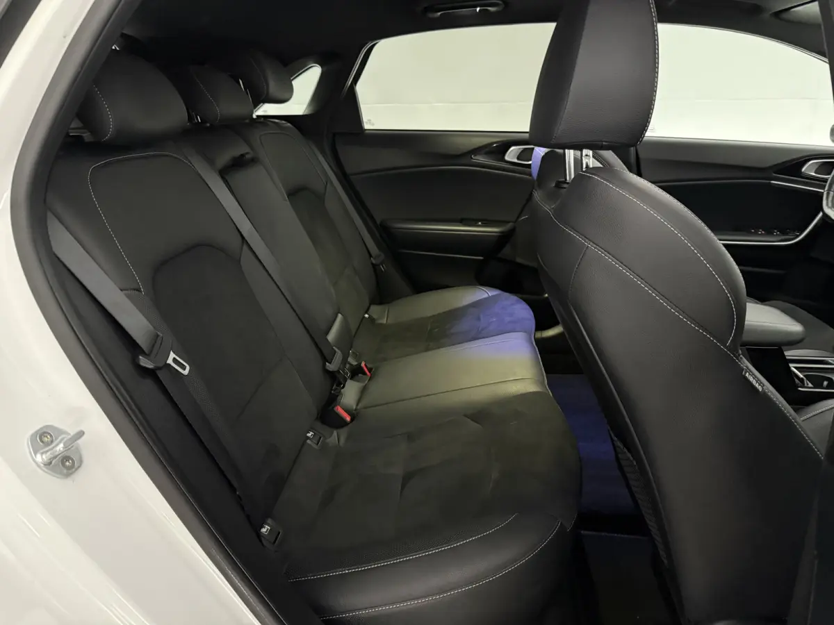 1.0 T-GDi GT-Line | Pano | Virtual | Camera | Carplay | Clima | Winterpack | NAP