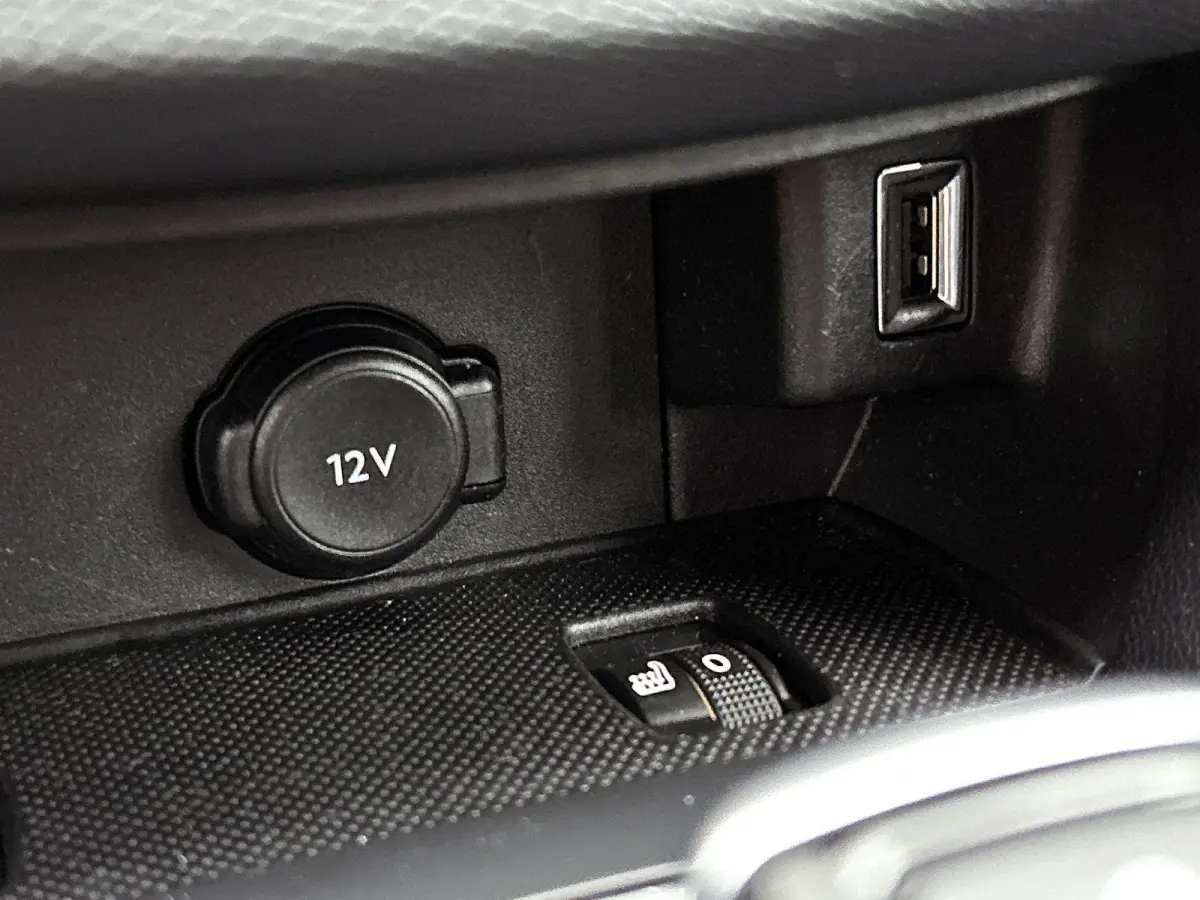 Blue Lease GT 130pk Automaat | Navigatie | Achteruitrijcamera | Full LED koplampen | Adaptieve Cruise Control | Keyless | Sportstoelen Leder/Alcantara verwarmd+massage | Climate Control | Pa