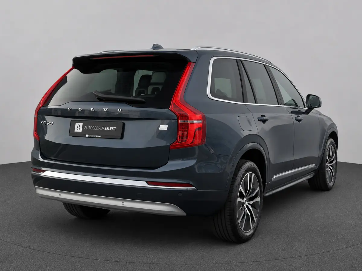 2.0 T8 Recharge AWD | Pilot Assist | Trekhaak | Camera | Dodehoek | Carplay
