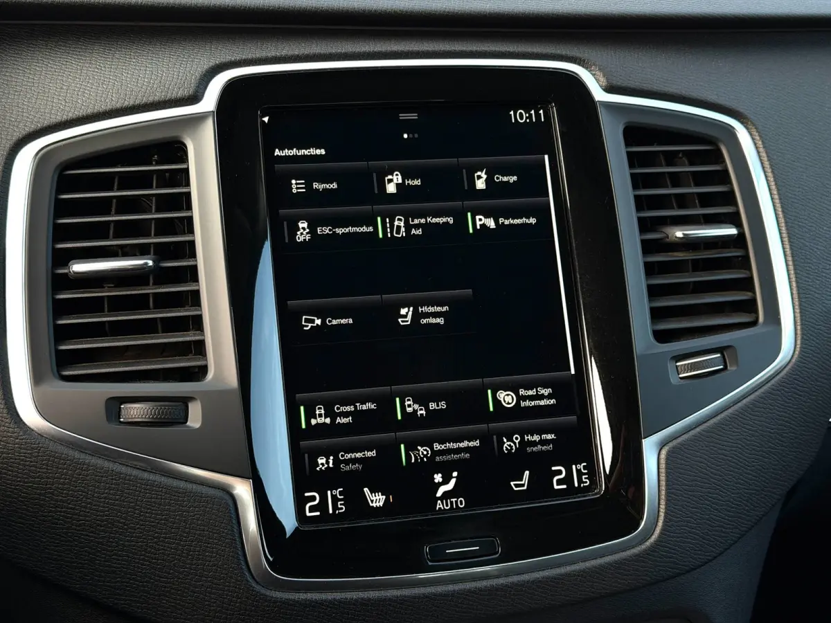 2.0 T8 Recharge AWD | Pilot Assist | Trekhaak | Camera | Dodehoek | Carplay