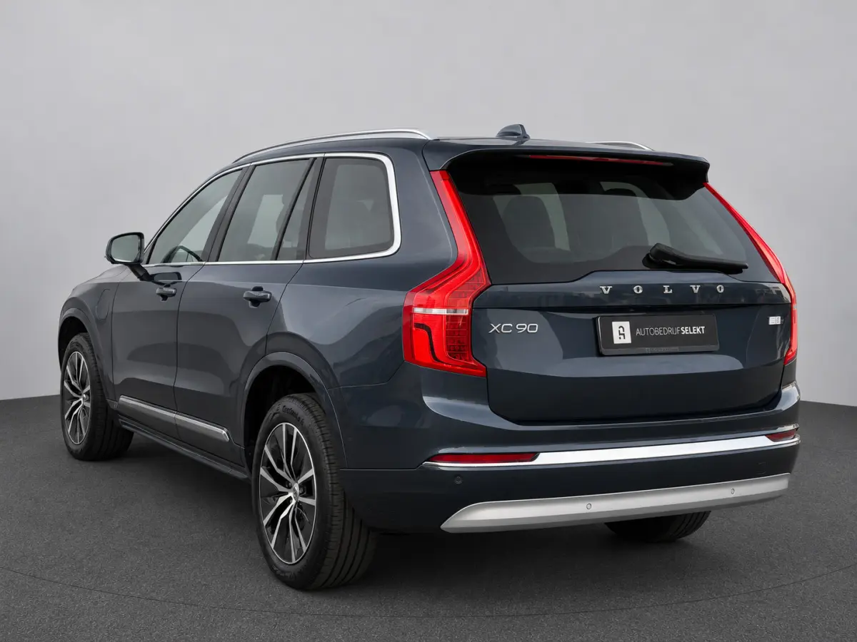 2.0 T8 Recharge AWD | Pilot Assist | Trekhaak | Camera | Dodehoek | Carplay
