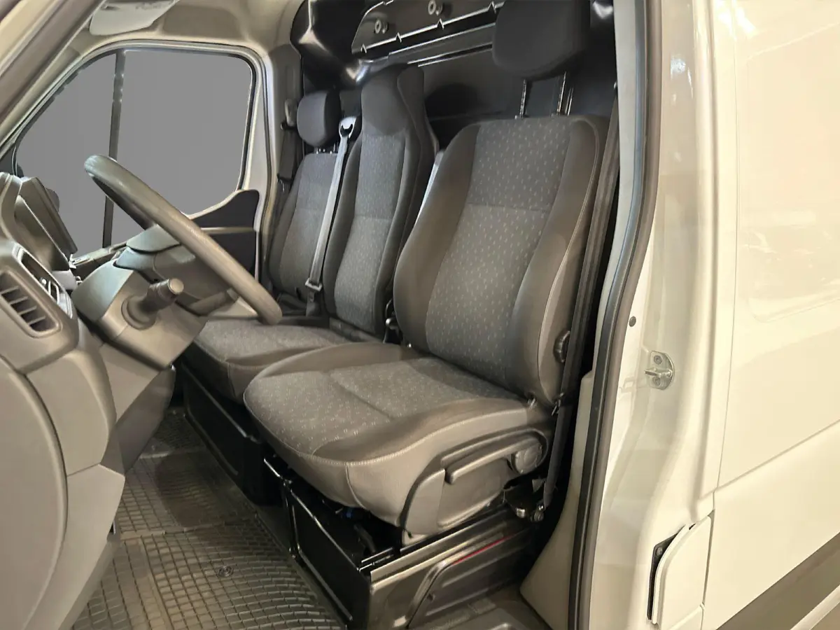 2.3 136pk Turbo L3H3 | Cruise Control | Airco | Parkeersensor achter | Trekhaak