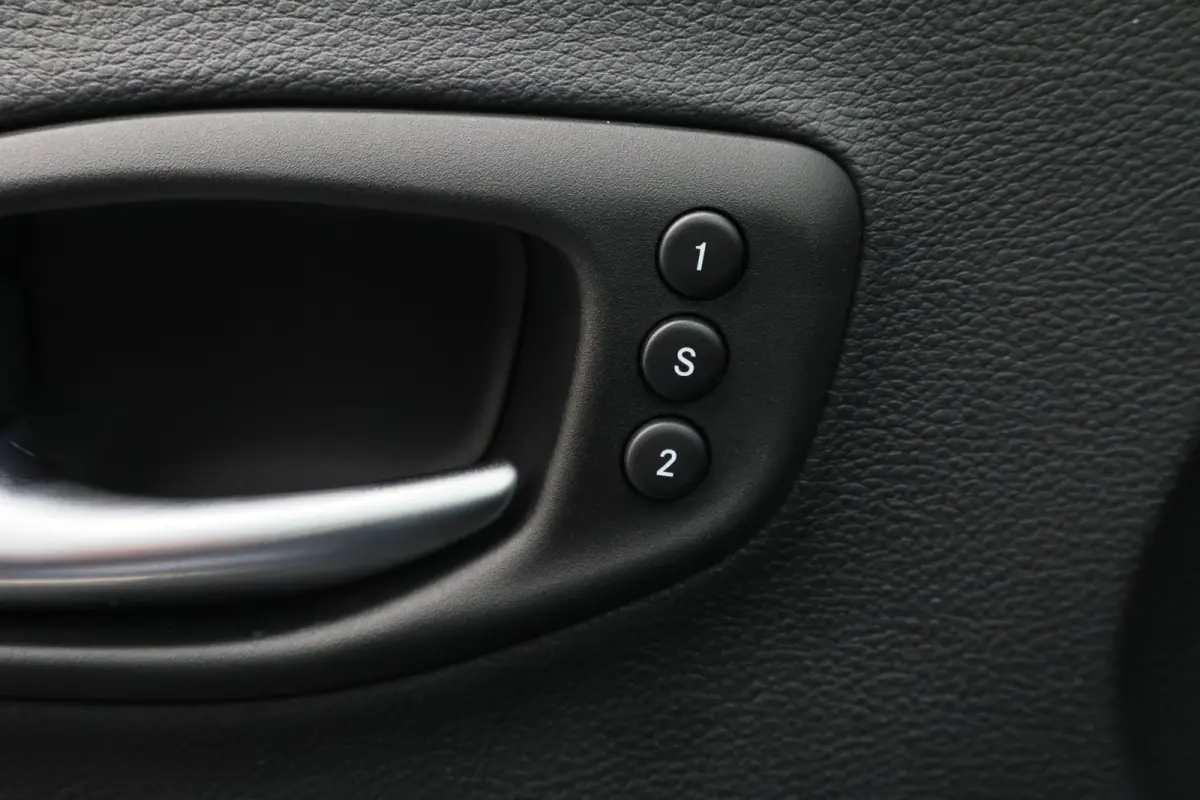 4xe 240 Plug-in Hybrid S