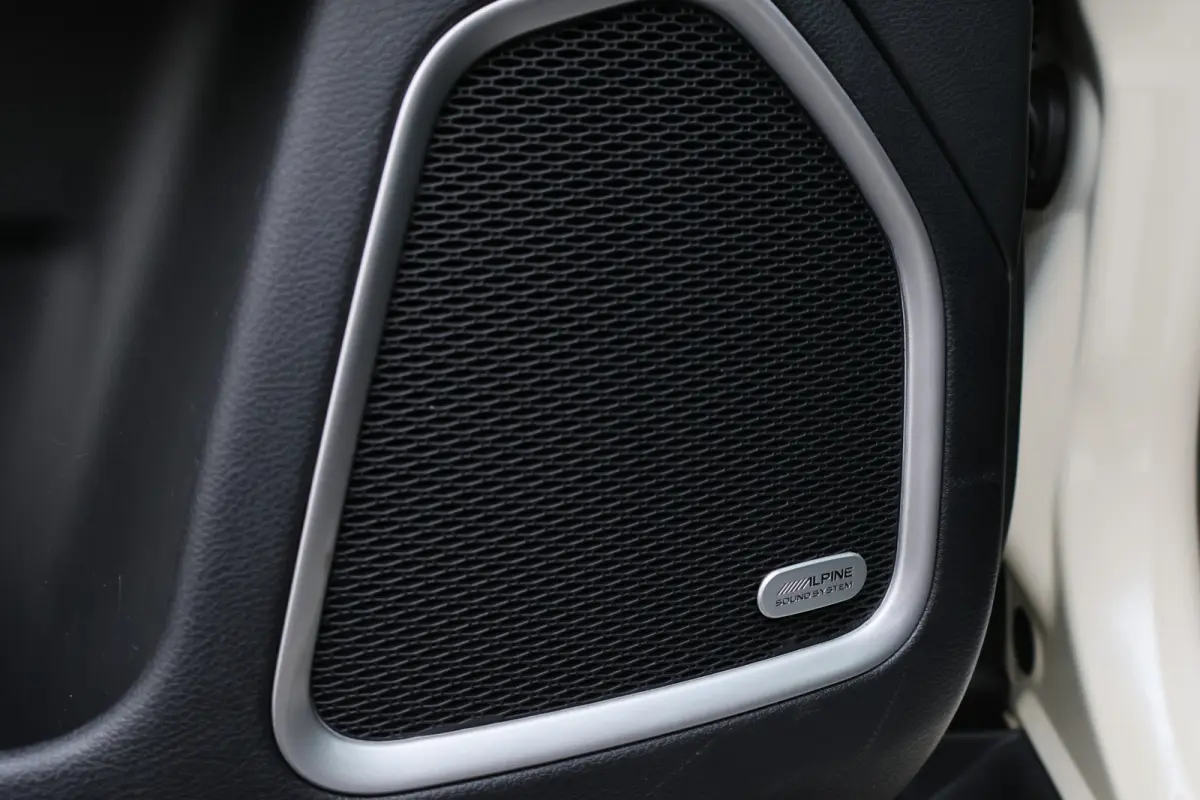 4xe 240 Plug-in Hybrid S
