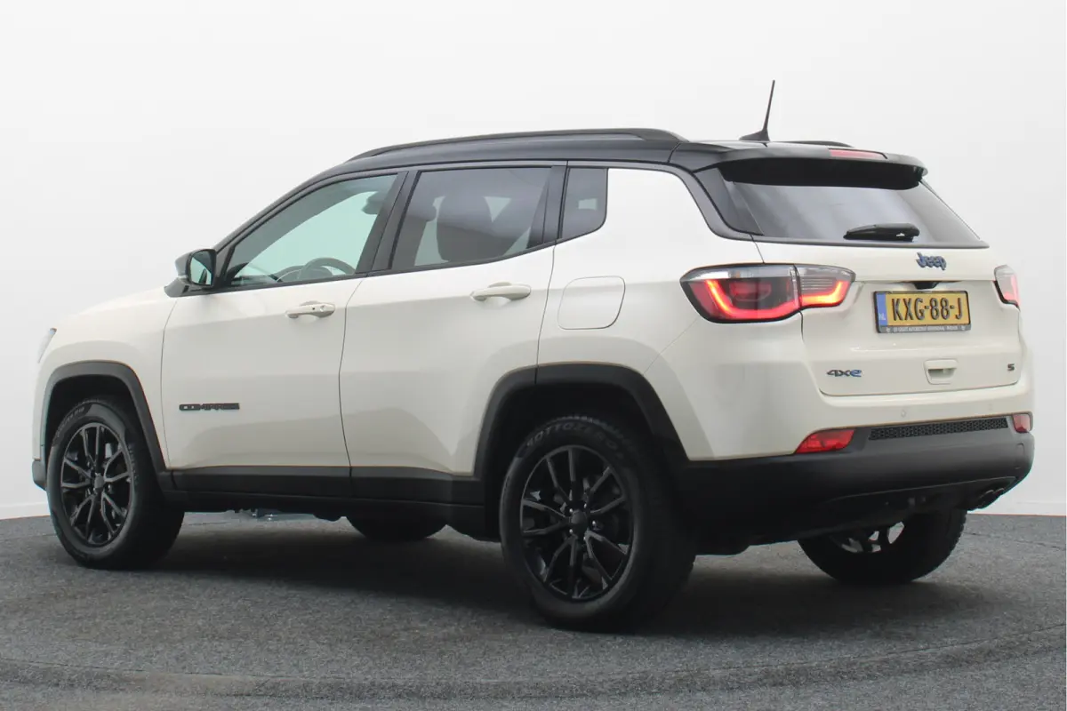4xe 240 Plug-in Hybrid S