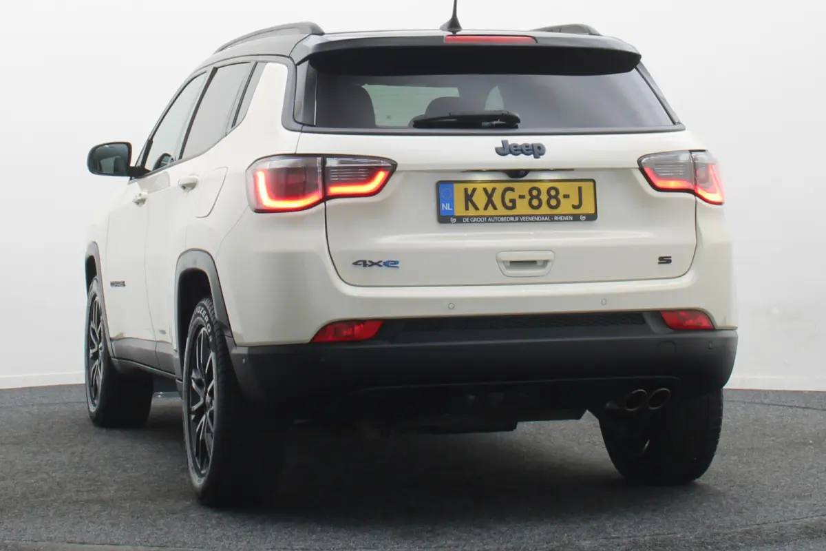 4xe 240 Plug-in Hybrid S