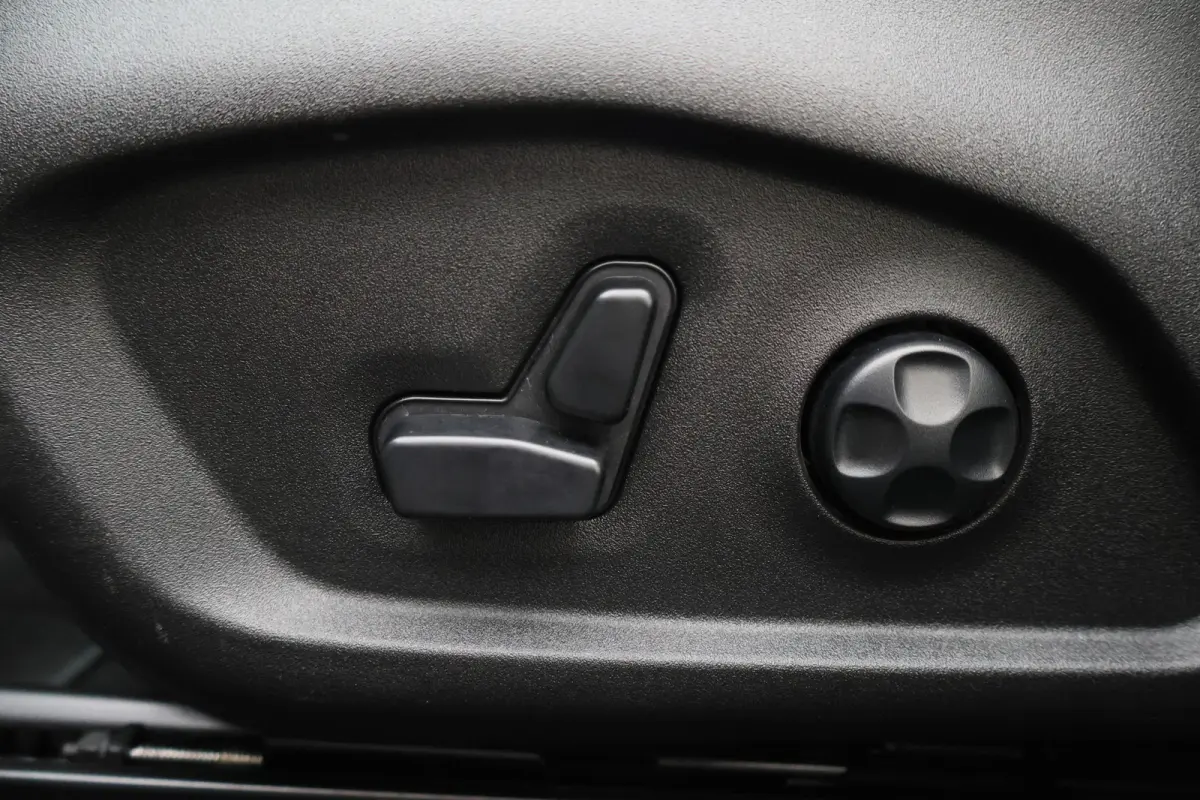 4xe 240 Plug-in Hybrid S
