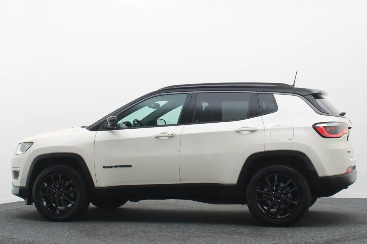 4xe 240 Plug-in Hybrid S