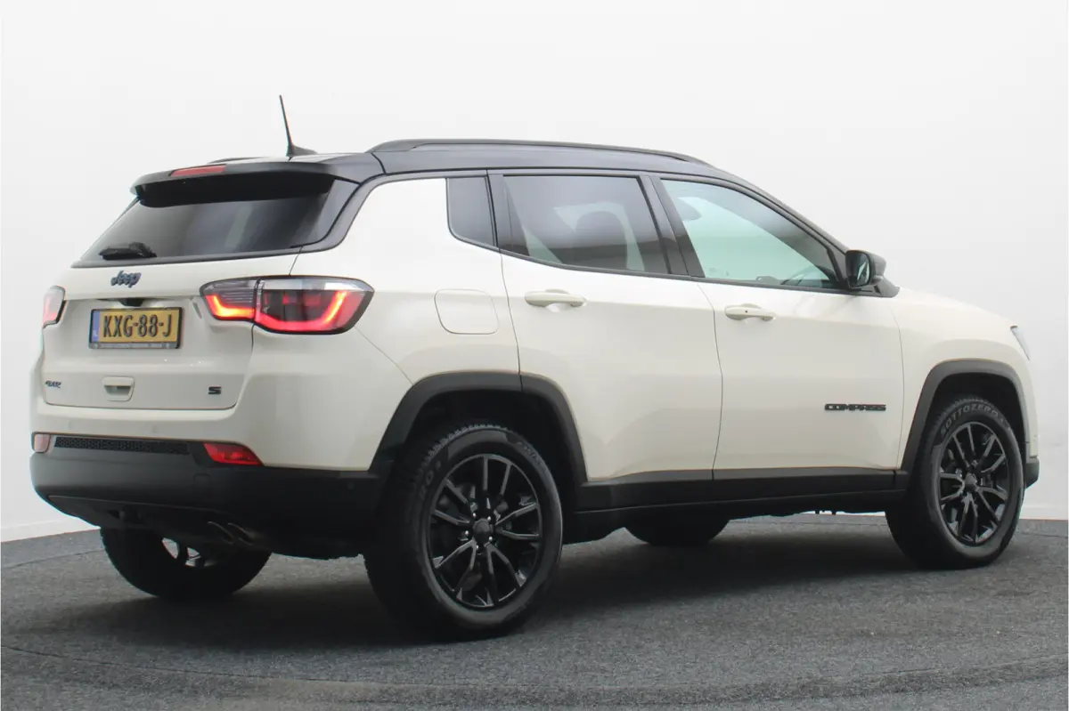 4xe 240 Plug-in Hybrid S