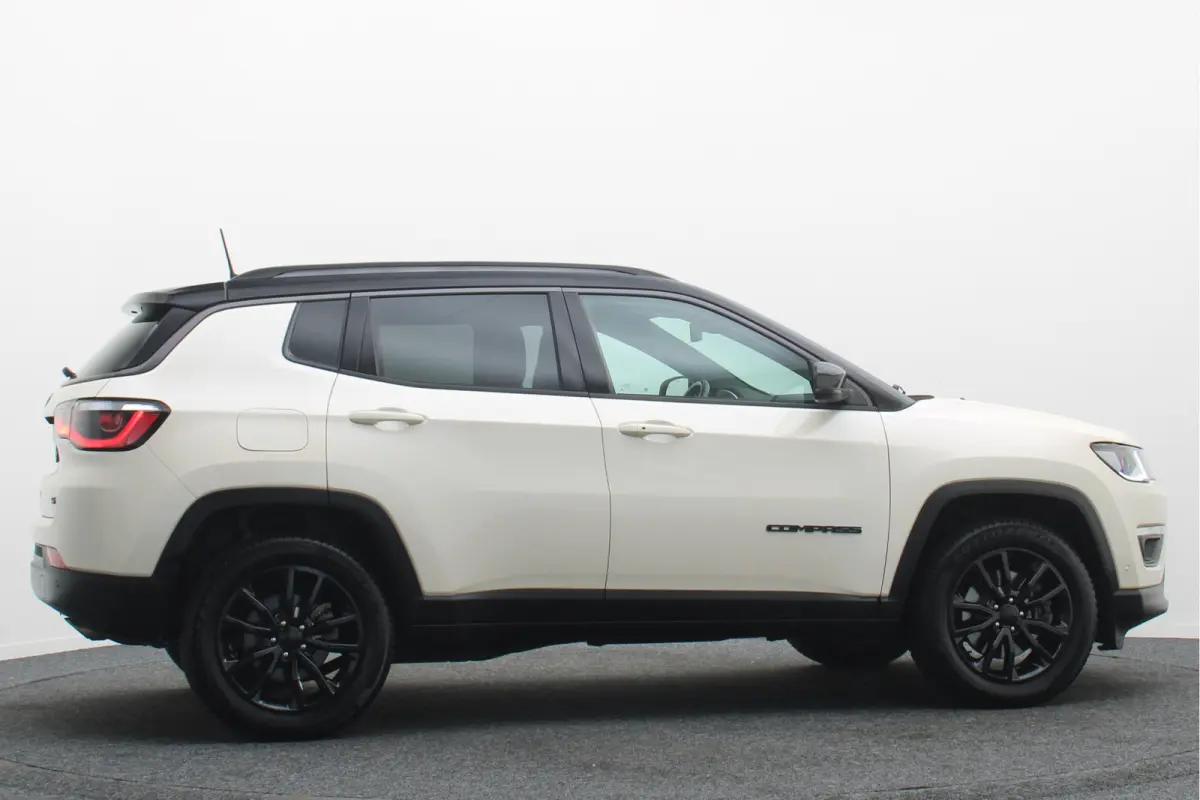 4xe 240 Plug-in Hybrid S