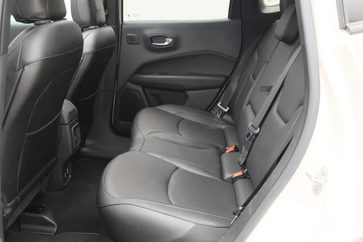 4xe 240 Plug-in Hybrid S