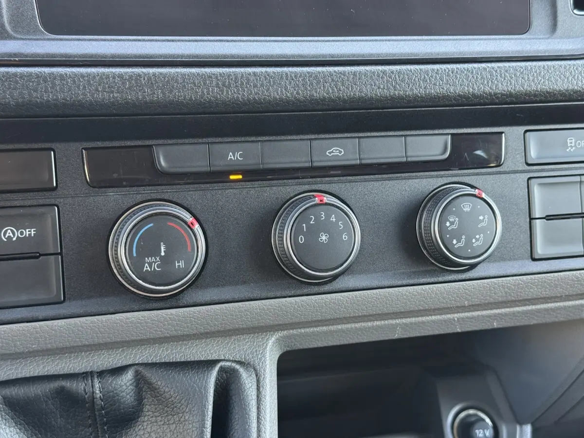 35 2.0 TDI L3 DC Trendline Trekhaak 2800kg Trekgewicht Airco Cruise Carplay laadbak 2.700X 2.030