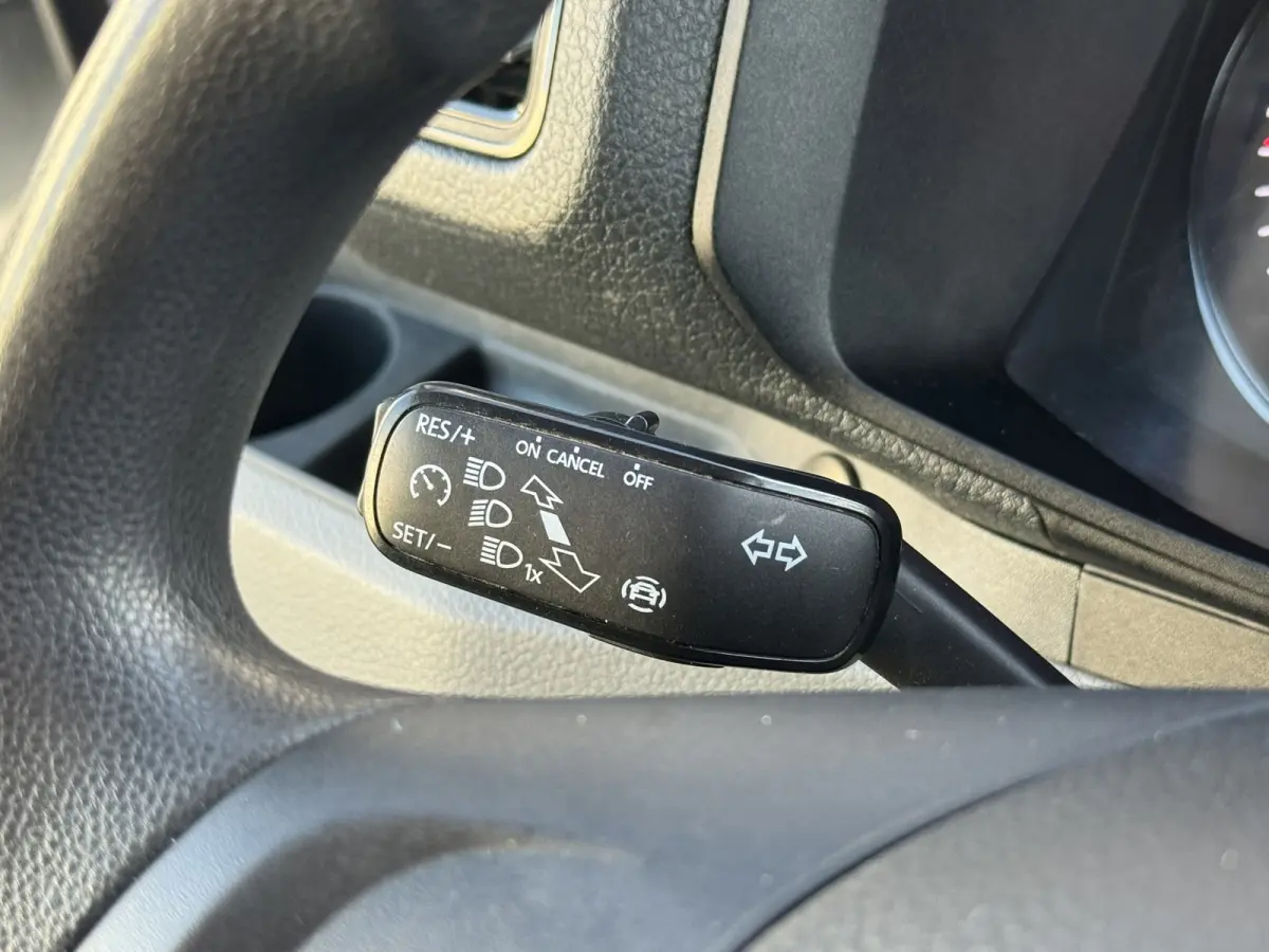 35 2.0 TDI L3 DC Trendline Trekhaak 2800kg Trekgewicht Airco Cruise Carplay laadbak 2.700X 2.030