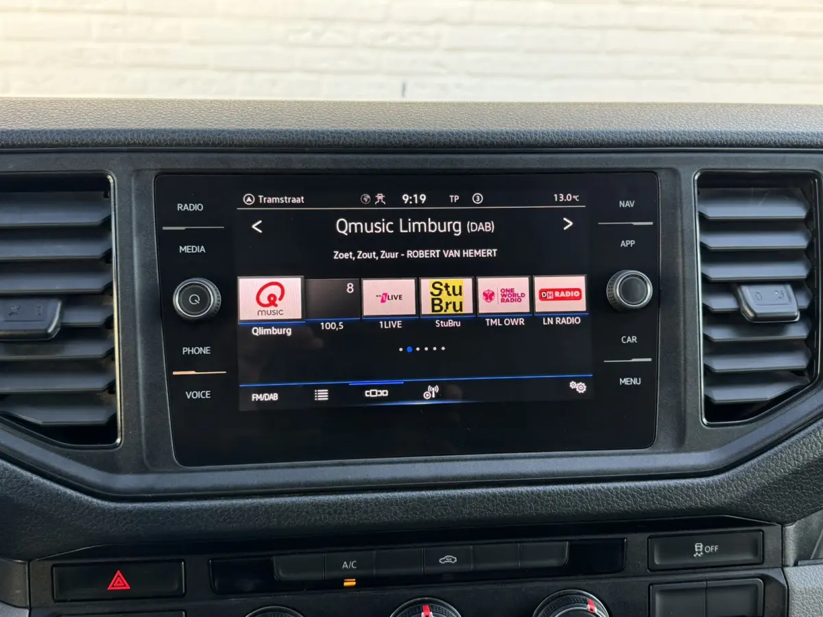 35 2.0 TDI L3 DC Trendline Trekhaak 2800kg Trekgewicht Airco Cruise Carplay laadbak 2.700X 2.030