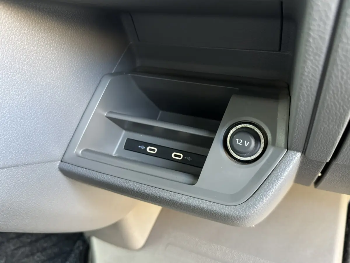35 2.0 TDI L3 DC Trendline Trekhaak 2800kg Trekgewicht Airco Cruise Carplay laadbak 2.700X 2.030