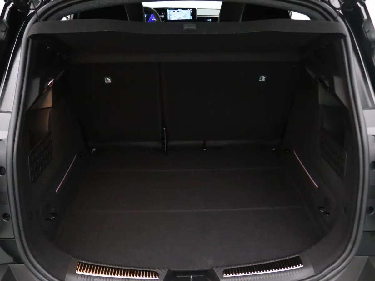 comfort range iconic 52 kWh Apple Carplay/Android Auto | Climate