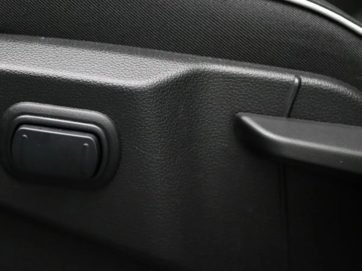 comfort range iconic 52 kWh Apple Carplay/Android Auto | Climate
