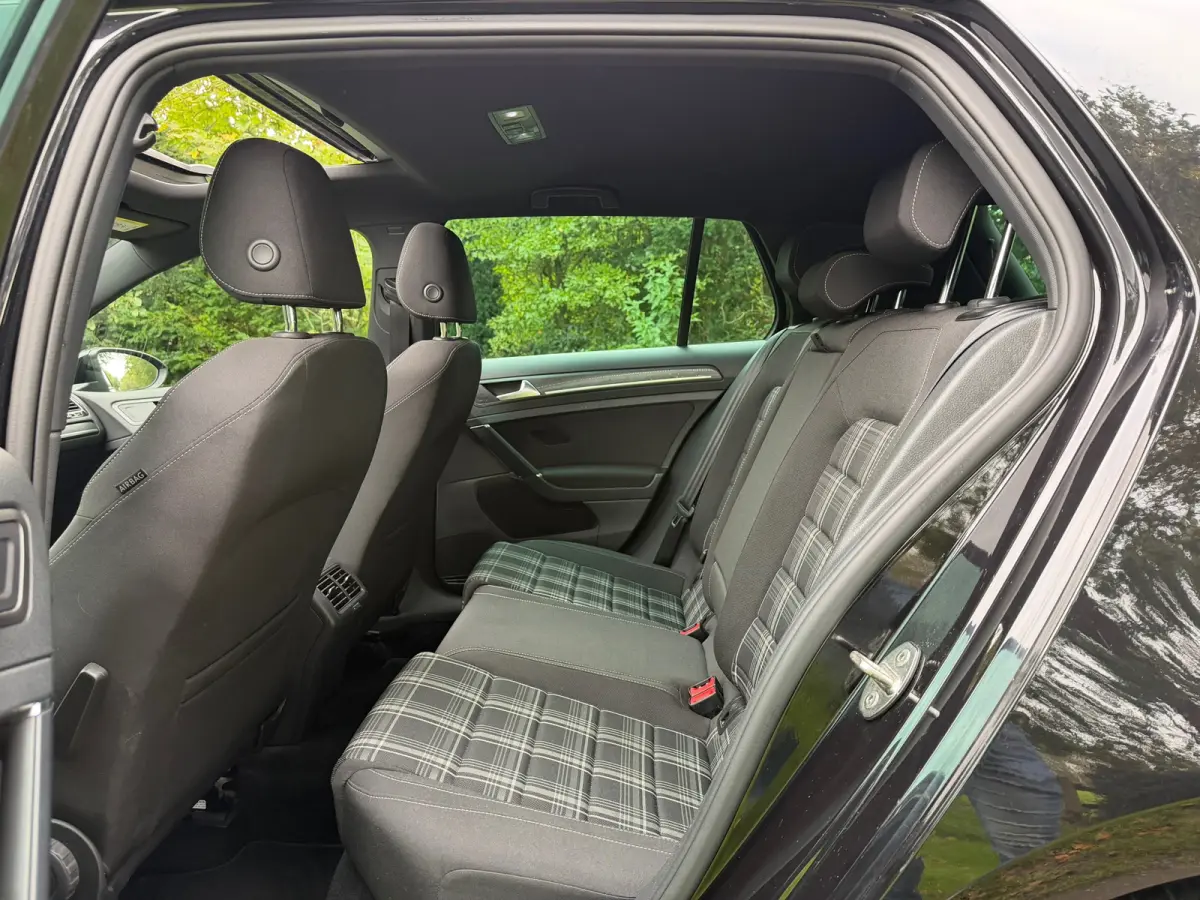2.0 TDI GTD | " 92.000 " KM + Pano + Keyless Nu € 18.750,- !!!