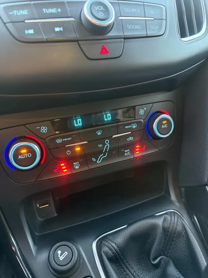 1.0 Titanium 1E EIG|NAVI|PDC|STUUR/STOEL VW/|CRUISE CONTROL|DEALER ONDERHOUDEN|
