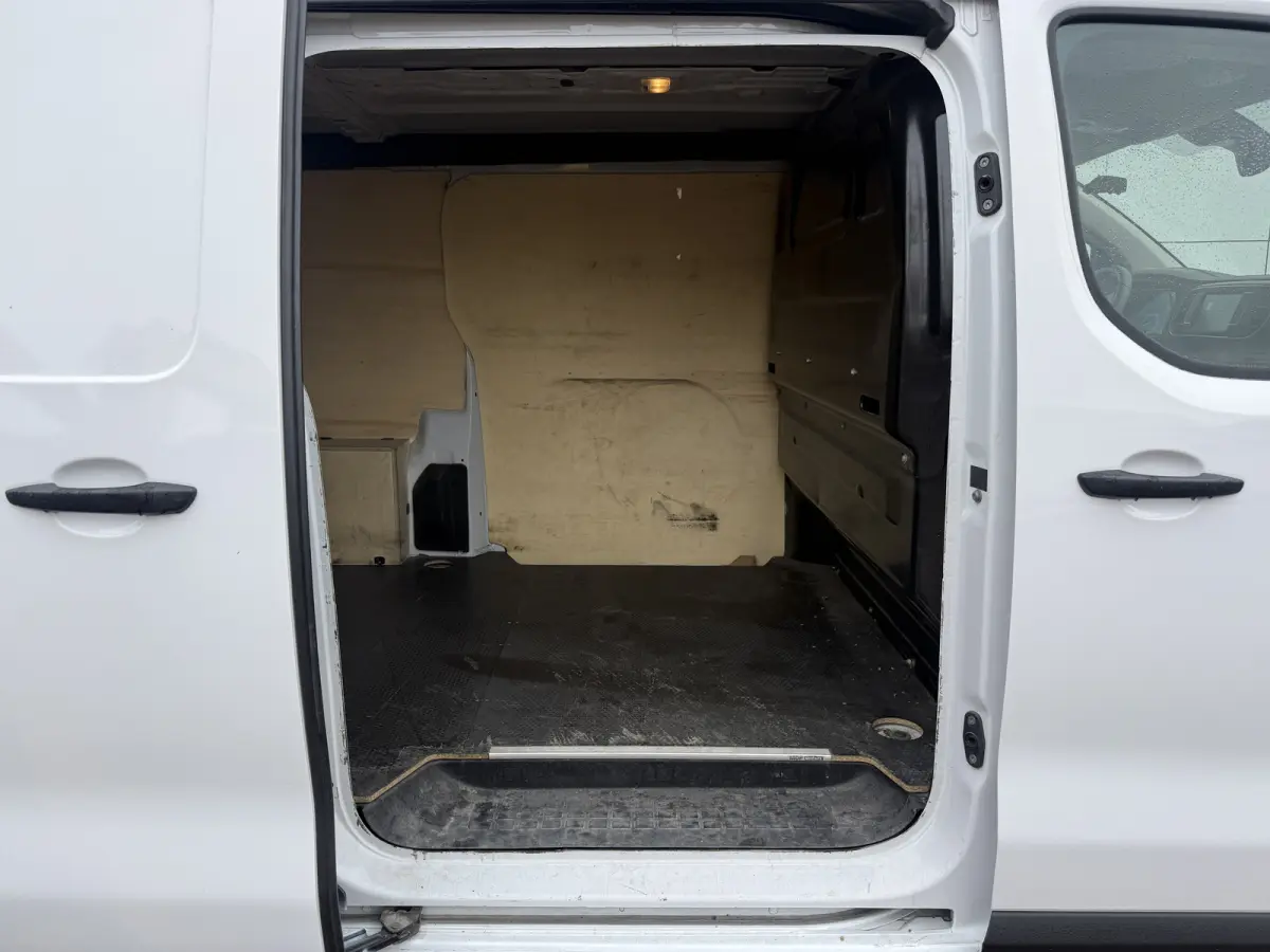 75kWh 136PK L3H1 Elektrisch 330km WLTP Snelladen Climate Control Cruise Control Carplay Camera Parkeersensoren v+a