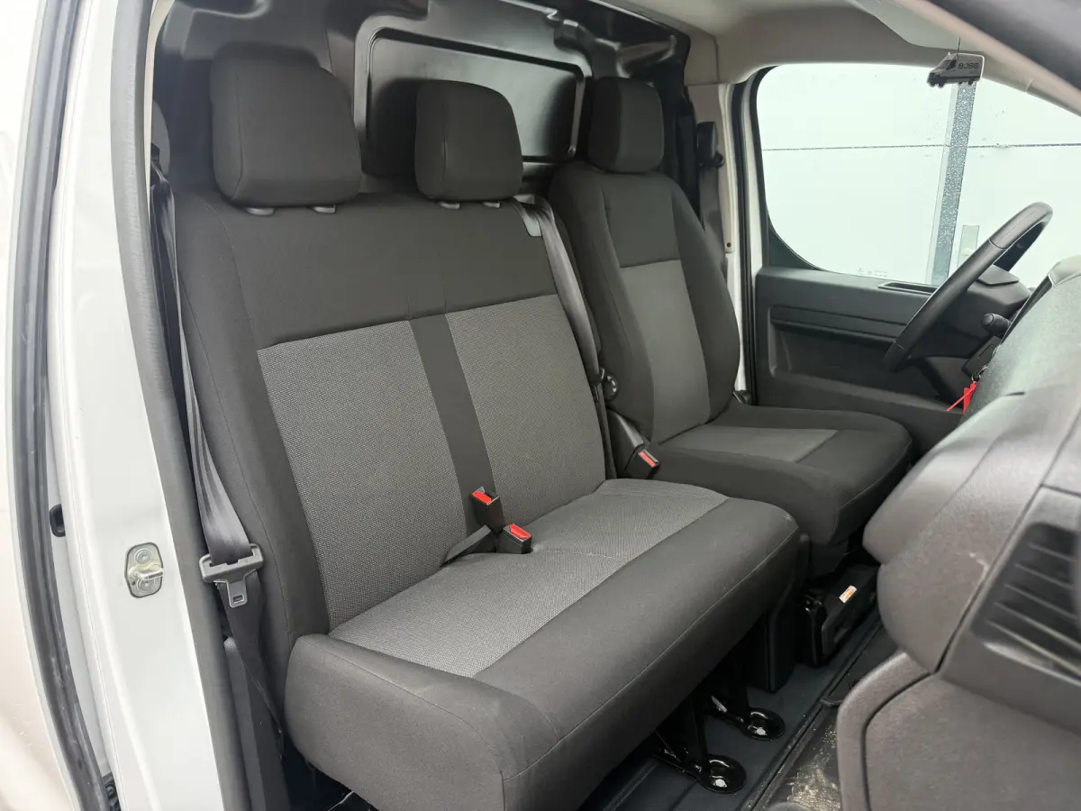 e-Vivaro 75kWh 136PK
