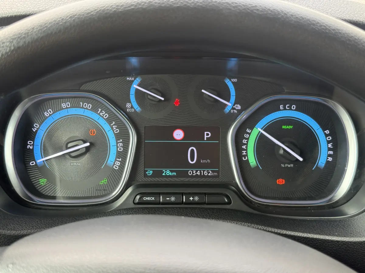 e-Vivaro 75kWh 136PK