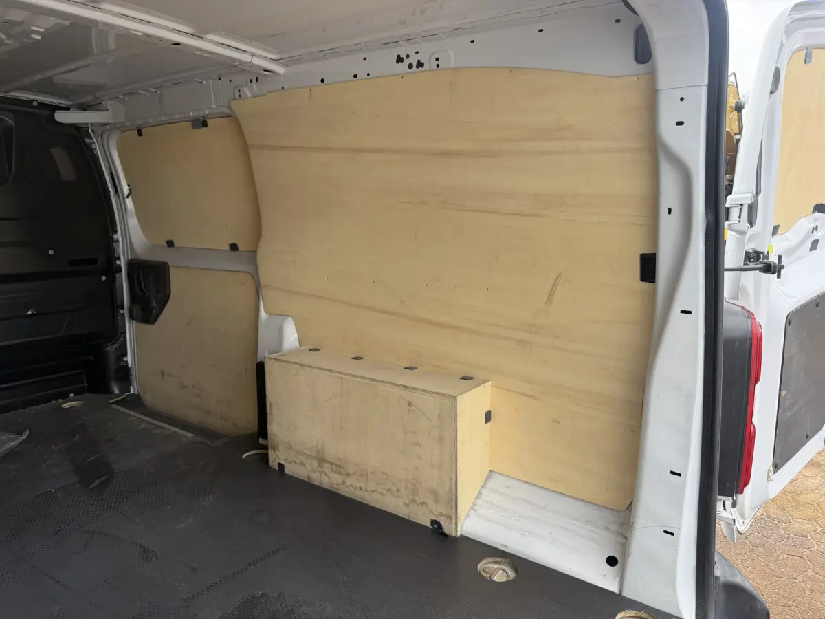 e-Vivaro 75kWh 136PK