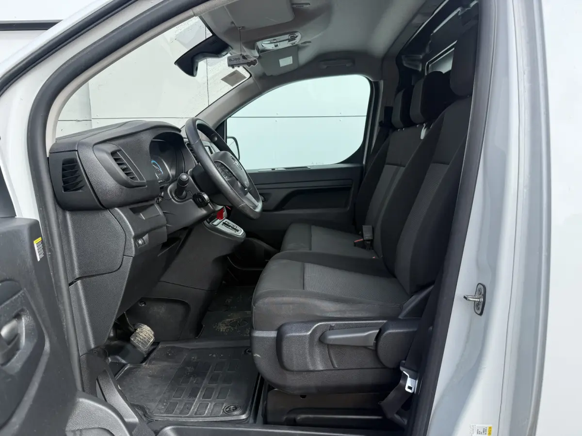 75kWh 136PK L3H1 Elektrisch 330km WLTP Snelladen Climate Control Cruise Control Carplay Camera Parkeersensoren v+a