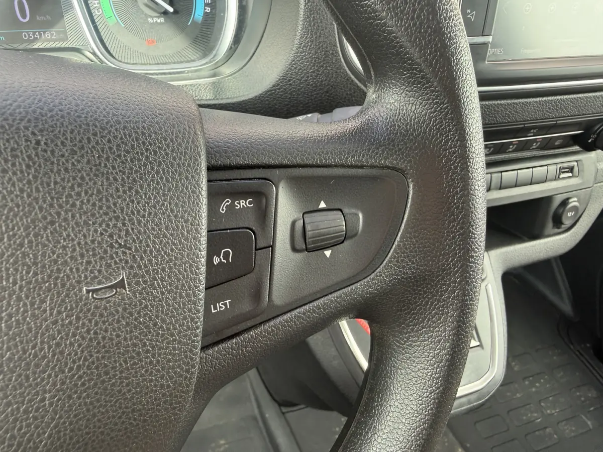 e-Vivaro 75kWh 136PK