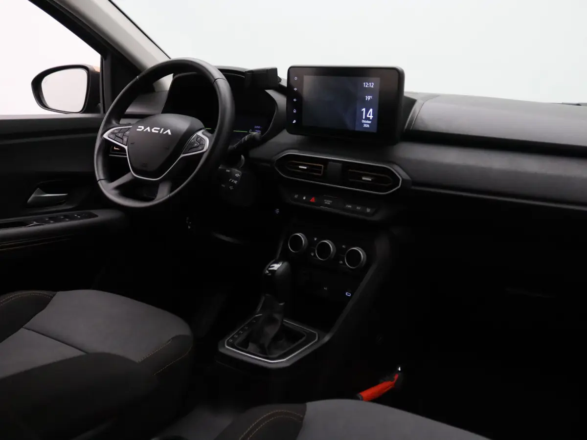 140pk Hybrid Extreme 7p. Apple Carplay/Android Auto | Climate