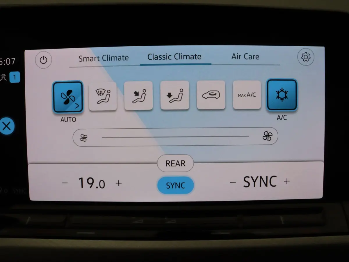 110pk TSI Life Apple Carplay/Android Auto | Climate