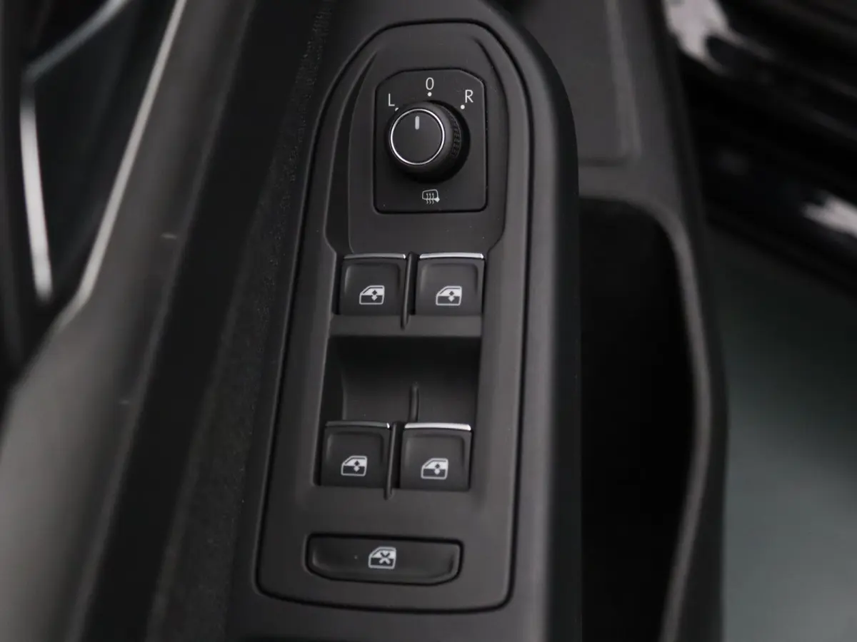 110pk TSI Life Apple Carplay/Android Auto | Climate