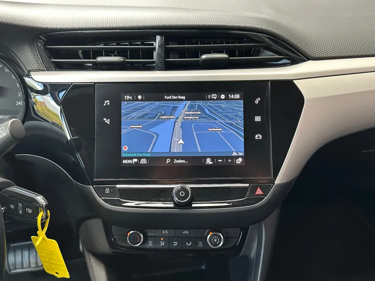 1.2 Elegance Automaat Navi Airco Carplay PDC