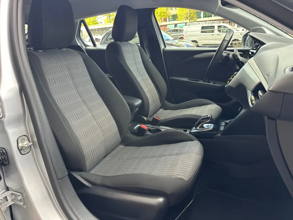 1.2 Elegance Automaat Navi Airco Carplay PDC