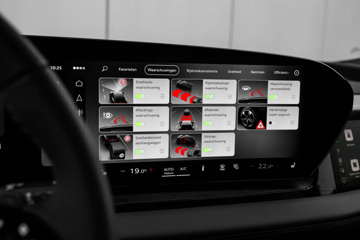 S edition Performance 100 kWh 225 kW / 306 pk | Adaptive air suspension | Adaptive cruise control | Audi sound system