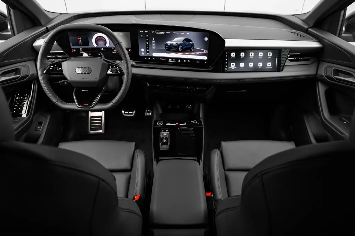 S edition Performance 100 kWh 225 kW / 306 pk | Adaptive air suspension | Adaptive cruise control | Audi sound system