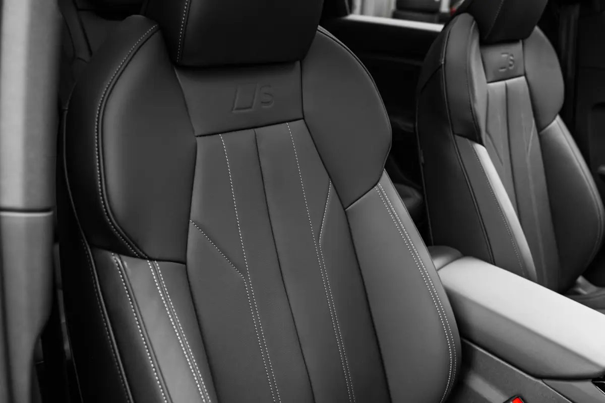 S edition Performance 100 kWh 225 kW / 306 pk | Adaptive air suspension | Adaptive cruise control | Audi sound system