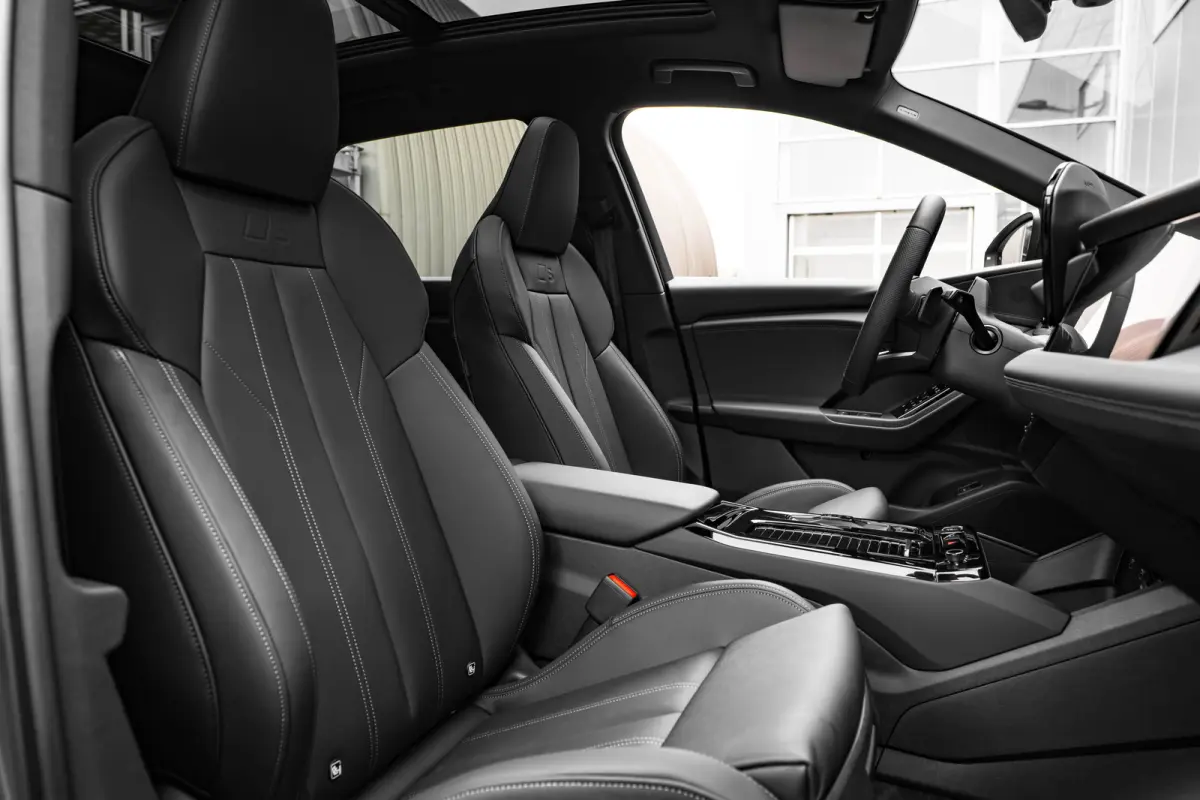 S edition Performance 100 kWh 225 kW / 306 pk | Adaptive air suspension | Adaptive cruise control | Audi sound system