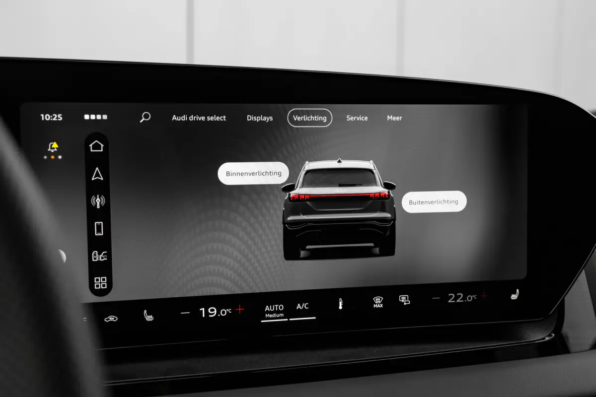 S edition Performance 100 kWh 225 kW / 306 pk | Adaptive air suspension | Adaptive cruise control | Audi sound system