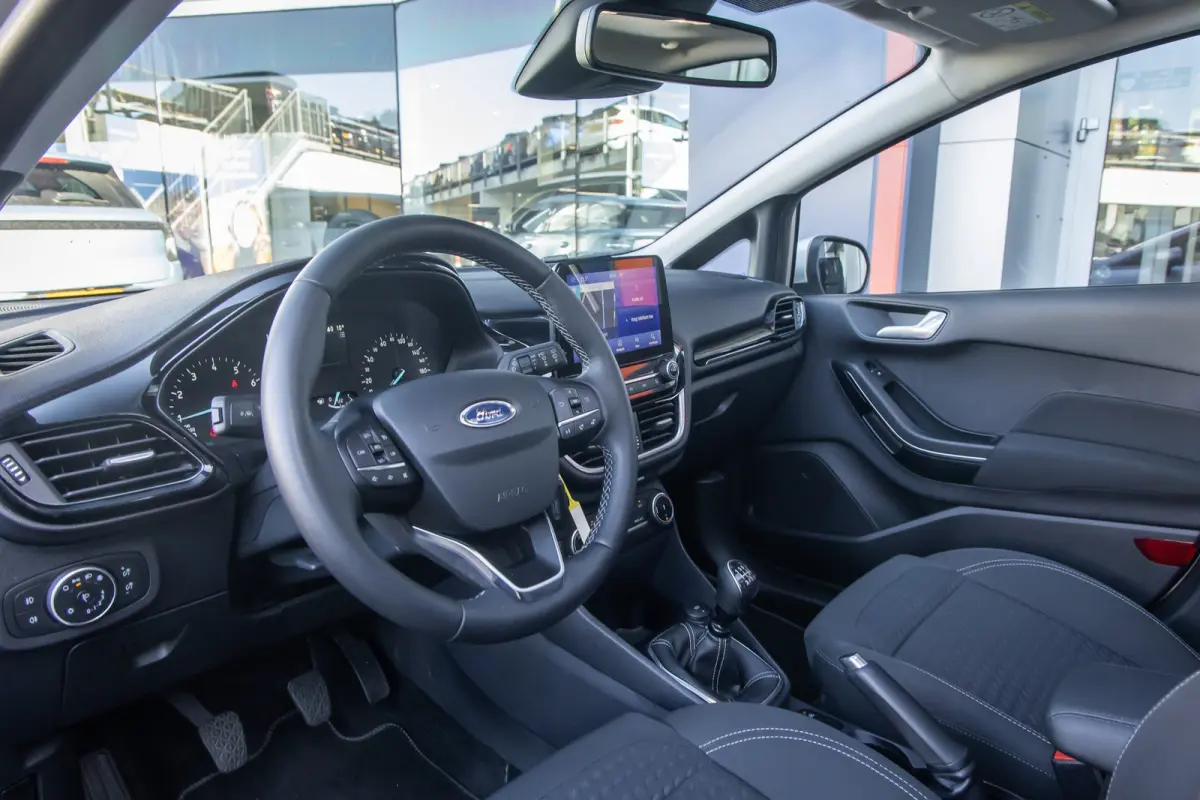 1.0 EcoBoost Titanium | Panoramadak | Apple Carplay/Android Auto | Cruise control | Navigatie | Parkeersensoren | Airco (automatisch) | Apple Carplay/Android Auto|telefoonintegratie premium 