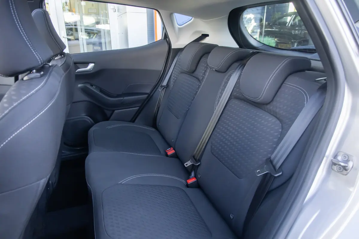 1.0 EcoBoost Titanium | Panoramadak | Apple Carplay/Android Auto | Cruise control | Navigatie | Parkeersensoren | Airco (automatisch) | Apple Carplay/Android Auto|telefoonintegratie premium 