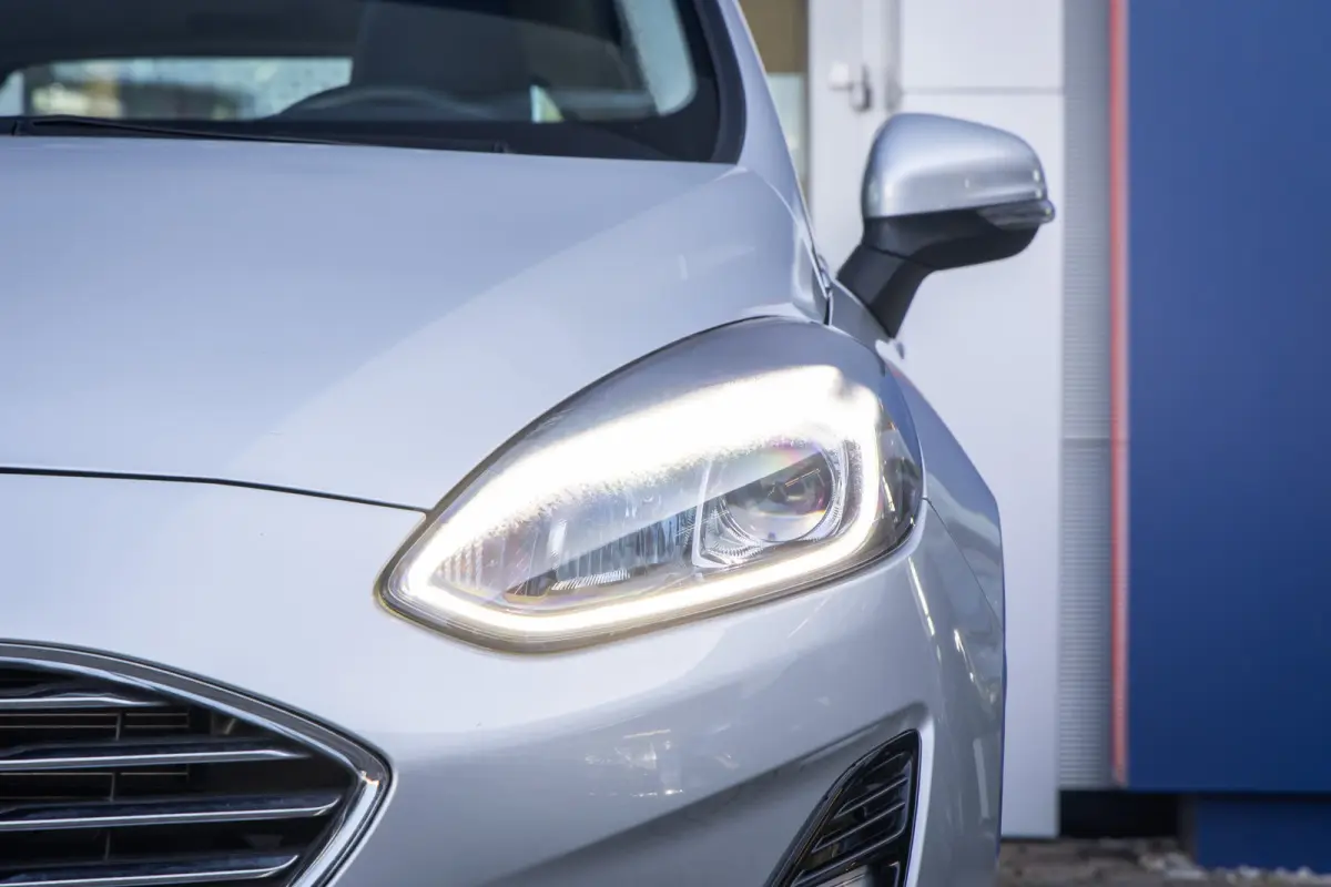1.0 EcoBoost Titanium | Panoramadak | Apple Carplay/Android Auto | Cruise control | Navigatie | Parkeersensoren | Airco (automatisch) | Apple Carplay/Android Auto|telefoonintegratie premium 