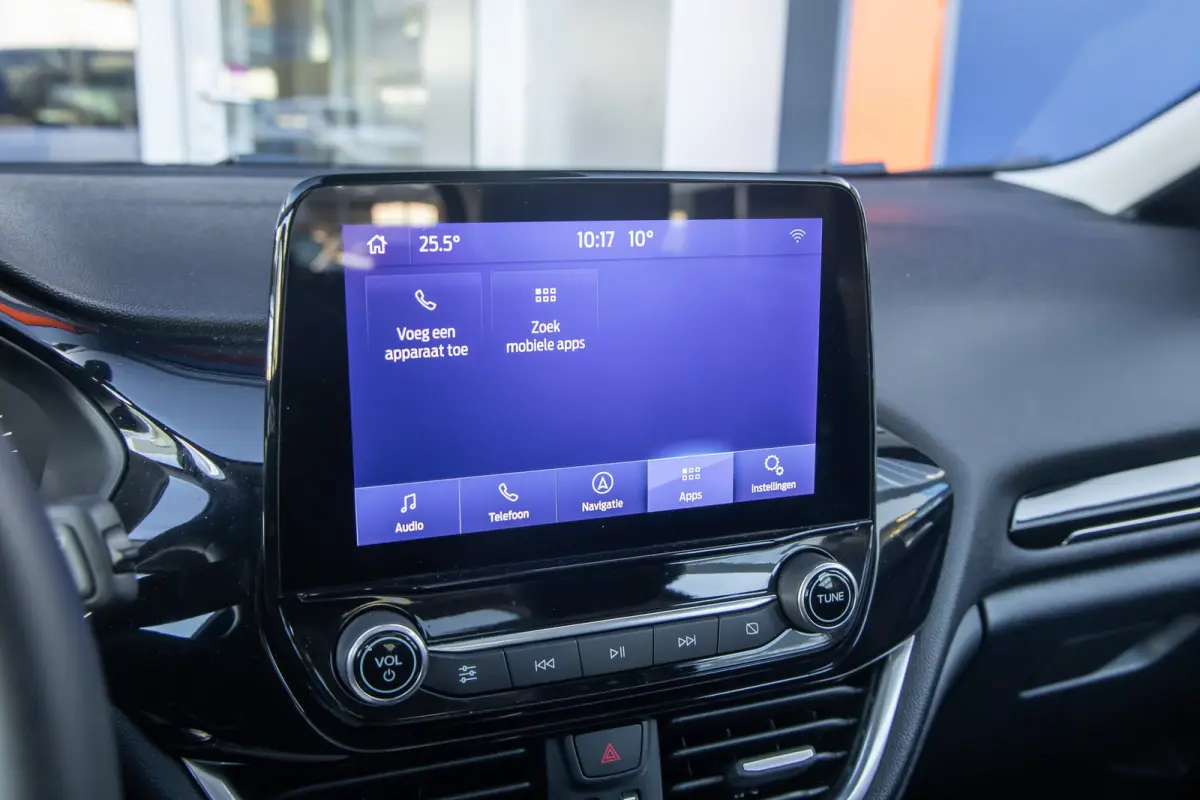 1.0 EcoBoost Titanium | Panoramadak | Apple Carplay/Android Auto | Cruise control | Navigatie | Parkeersensoren | Airco (automatisch) | Apple Carplay/Android Auto|telefoonintegratie premium 