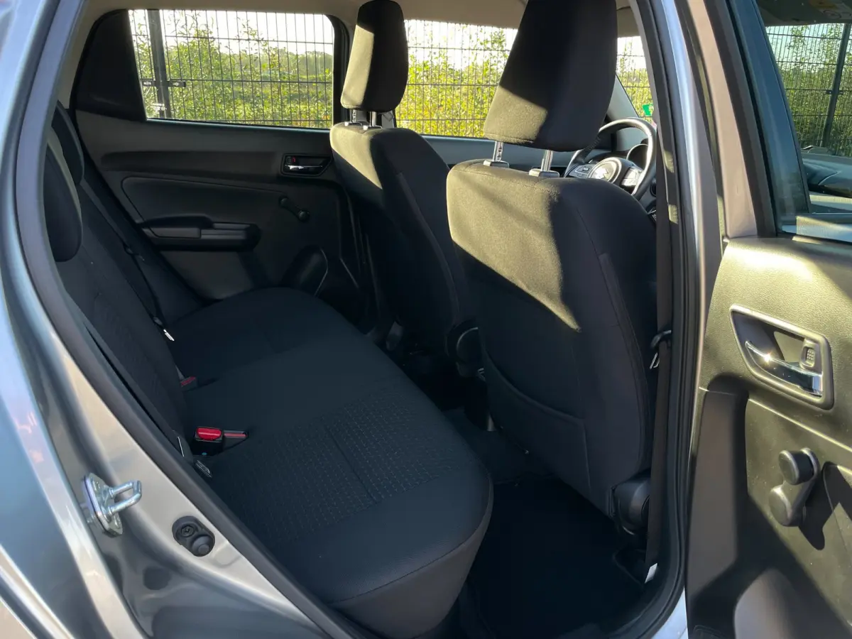 1.2 Select | Camera | Carplay | Airco | Stoelverwarming |