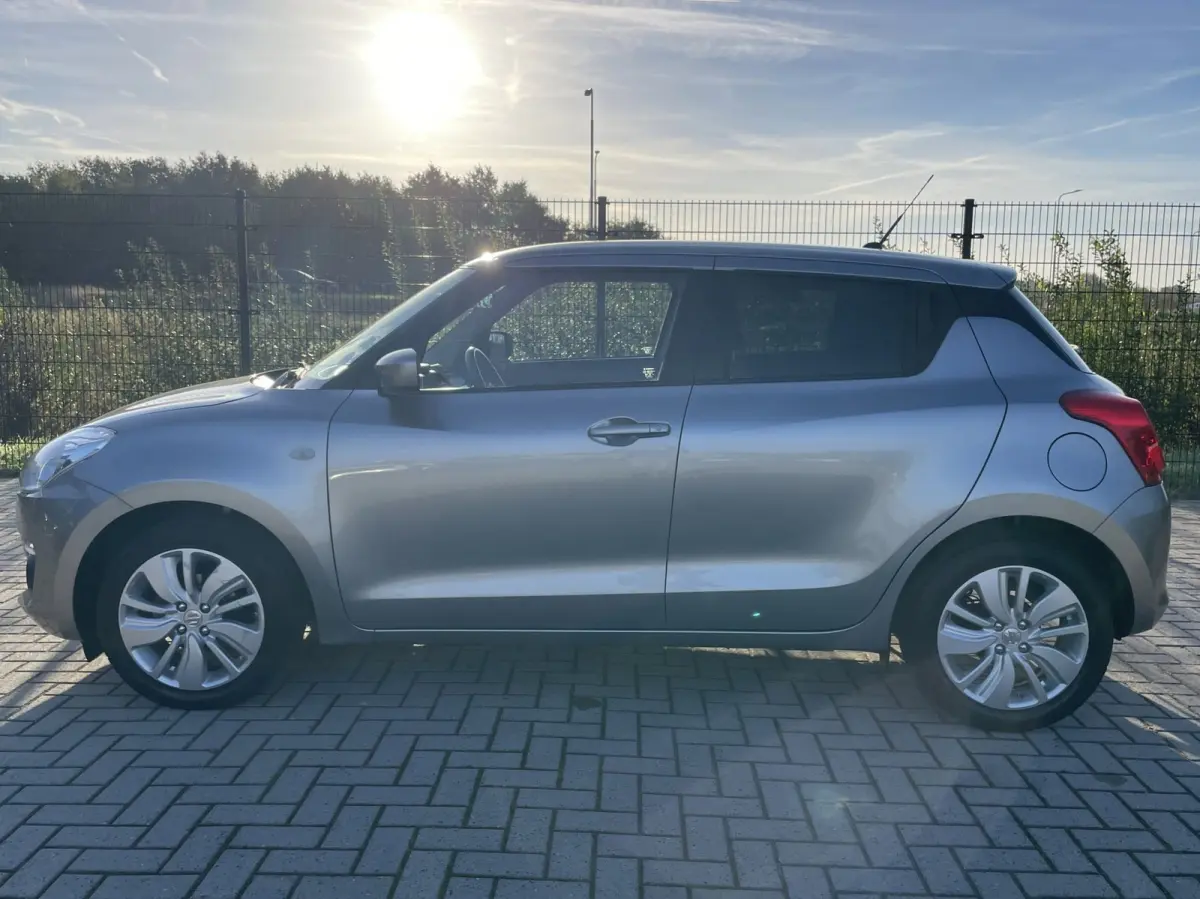 1.2 Select | Camera | Carplay | Airco | Stoelverwarming |